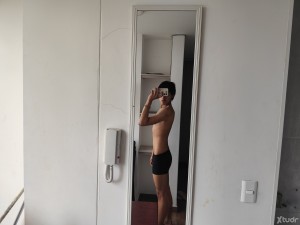 Xtudr - Sumiso18-0: Sumiso joven iniciando, busco amo que complacer y satisfacer, estar a sus pies ordenes y deseos