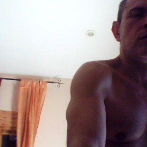 Xtudr - DOMINOLL: Dominant pervert, freaky and imaginative, looking for submissive servant, job and perversion.