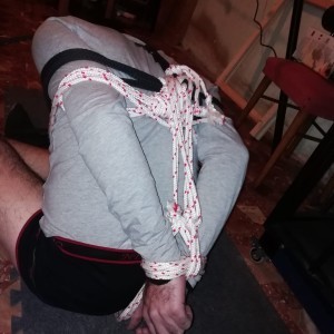 Xtudr - BONDAGEALICANTE: People for practicing bondage, gay fight, headscissors, grappling, domination/submission, torture, latex, masks, et...