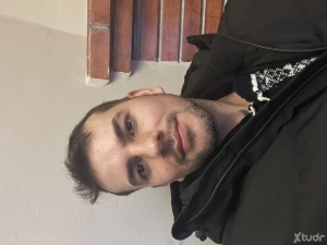 Xtudr - Sam90: Submissive 💯, I can serve you breakfast while you insert a dildo in me, that's to start, I like good ideas and long sessions ...