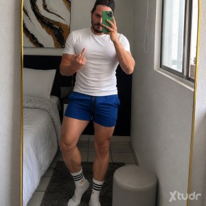 Xtudr - KuroMaster: Dom | 🇲🇽 | Presencial / virtual
D/s claro. Obediencia, disciplina y control constante.
Humillación, bondage, feminizació...