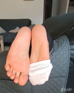 Xtudr - CanaryFeetDom: Telegram: @canaryfeetdomination
Hablamos de tu esclavitud?
