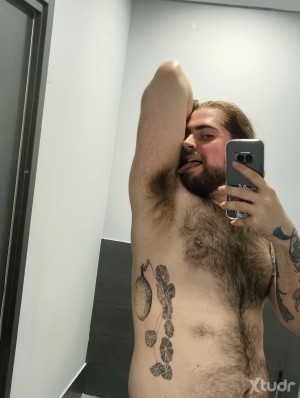 Xtudr - ElHomoViking: Solo un chaval de 23 años que quiere pasarlo de puta madre con mucho cerdeo, morbo y acabar temblando del gusto. Abier...