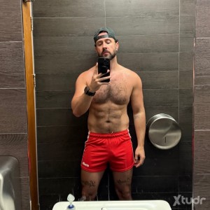 Xtudr - Masterallofkicks: I'm (Dominant Alpha Master) seeking for a submissive sissy loyal slave that's ready to worship and own by me...