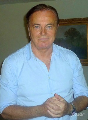 Xtudr - amodomest: Discreet uncle and stud. Dominant and top in bed. With BDSM experience and equipment.