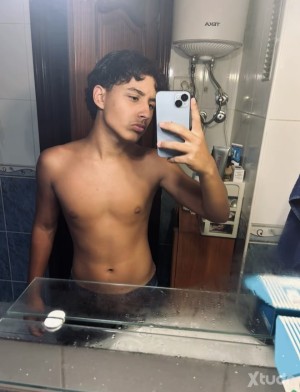 Xtudr - adriellgay: Who fucks my ass?