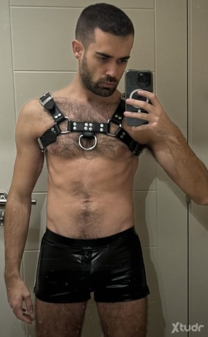 Xtudr - YP95: Looking for kink and casual sex with guys. I'm in an open relationship (profile: jaijou) 😈 we like to play together although s...