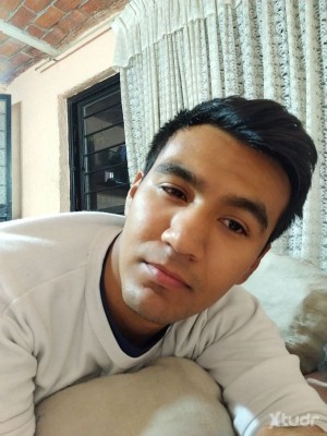 Xtudr - sclavototal: I enjoy pleasing, fulfilling all your fetishes and desires...
Drinking your piss
Licking your feet
Eating your snot
Giv...