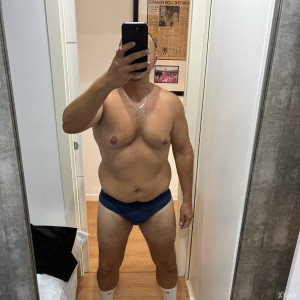 Xtudr - LD74: Buenas!
Busco algún cerdo con el que jugar. 
Me pone mazo la ropa de deporte, chandals y equipaciones de fútbol, zapas (Airmax...