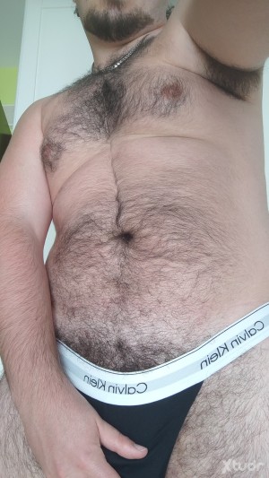 Xtudr - Swrgi: Peludo sumiso enjaulado muy morboso con muy pocos limites y ganas de obedecer. Me gustan los lefazos en la cara, las mamadas ...