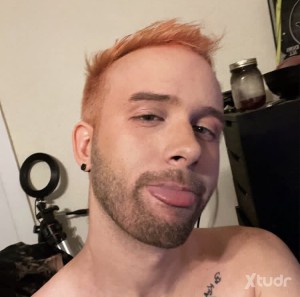 Xtudr - Devon4: I’m looking for some fun or a relationship 