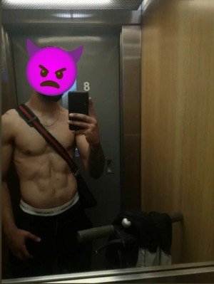 Xtudr - AzotaPerritas: I'm looking for people with no friends/social life who want to go out with someone like me, (clearly inviting me) all...