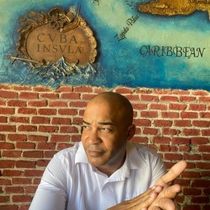 Xtudr - cubanmaster41: me gustan sumisos varoniles. abierto a findom. si sabes tu lugar empieza por complacer 
    
