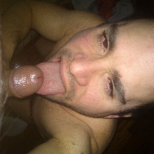Xtudr - mamon33: Soy una persona legal, sincera , buena , muy viciosos y muy buen mamador de pollas busco tíos calientes que descarguen en m...