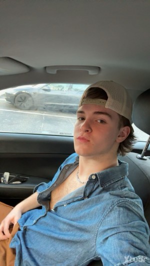 Xtudr - HypnosisBoi: I have been trained by a professional hypno master, he programmed me with trigger words. Up to any kink possible. Use m...