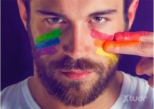 Xtudr - cmmviakv: Echando un ojo a esta aplicación, a ver si encuentro un sumiso a la altura, una buena foto de un ojete bien abierto desper...