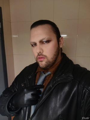 Xtudr - PinkSub: Submissive looking to experience