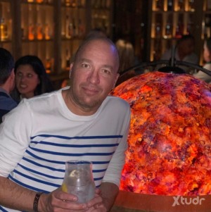 Xtudr - Spankfuck: Azotar, cerdear, jugar con dildos, pajearnos, follar y cualquier otra fantasía que nos apetezca. Largas sesiones de spank...