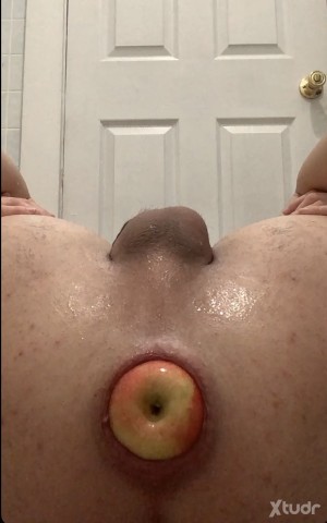 Xtudr - Passionfruit296: Looking to trade deep dildo, fisting, insertion, and inflation videos.