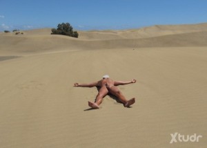 Xtudr - Anthony76_76: Hello, sometimes I'm top, sometimes I'm bottom. everything depends on the mood. I experiment with almost everything re...