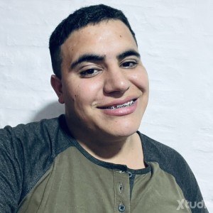 Xtudr - a45seqd6: me gusta que me cogan salvaje y me himillen como policías militares deportistas ect😘