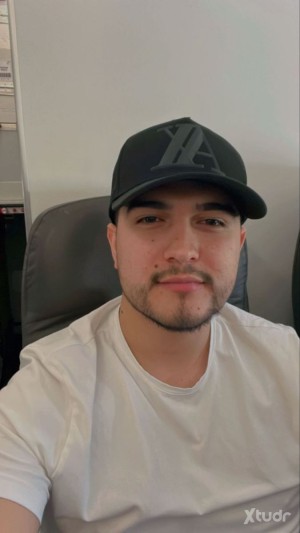 Xtudr - Samuel: Me gustan los hombres de 40 o mas y también me gusta los pies y que me traten mal