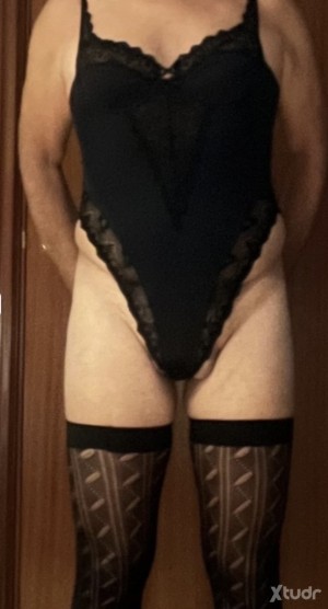 Xtudr - CHACHACD: With little experience, I define myself as a passive little slut and I'm into the role of submissive servant, I'm looking ...