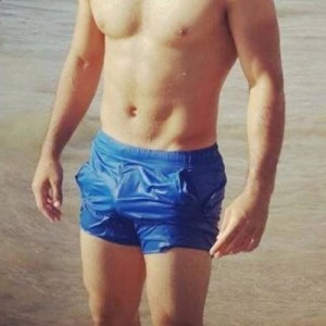 Xtudr - IkerMaster: Buscando tío masculino macho con buen cuerpo para dejarse llevar y convertirse en mi perro. Cuanto más macho y xulito má...