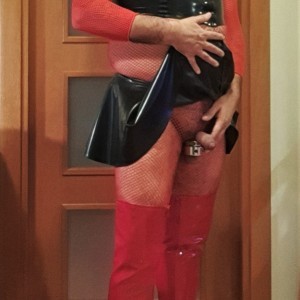 Xtudr - sumisobcn70: I'm back here after a time of disconnection. I'm a submissive and I'm looking for a Master to satisfy, basically with m...
