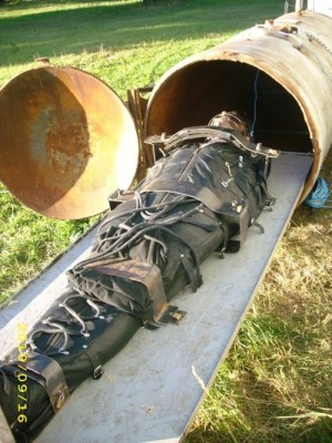 Xtudr - momificado: I'm a submissive non-gay man who primarily seeks bondage sessions and especially mummification with industrial film and ...