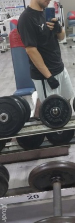 Xtudr - Kik-sub: Chico joven, sumiso hetero, en busca de un Dom Alpha, a ser posible de Sevilla. Busco  Amo y Señor, no busco marear y menos...