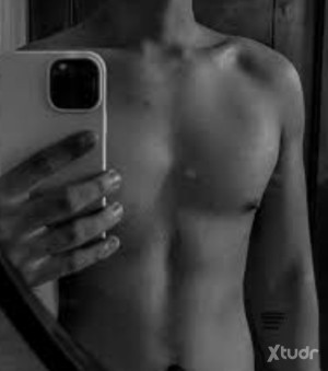 Xtudr - _sumiso: I'm submissive by nature, and I'm looking for a dominant, a master, to be at his feet and make it possible to have somethin...