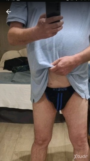 Xtudr - Kambei: Chubby 58-year-old. Submissive and versatile depending on the moment. I like spontaneous dates. No kissing on the mouth. Bla...