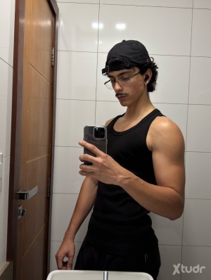 Xtudr - jc2gvapm: I'm an Activo with a knack for making people feel special and a passion for living life fully. Looking for a Pasivo who’s ...