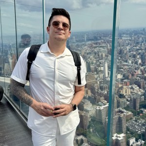 Xtudr - GayCubanSlaveNYC: Looking for a relationship as a sub/slave to a caring loving dom. 
