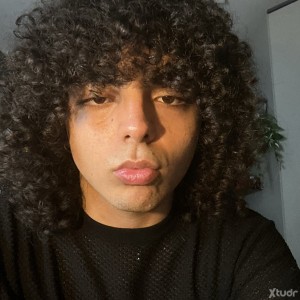 Xtudr - antooooo07: Pasivo que le gusta adorar pies, que le escupan en la boca, tragar corrida, abierto a mear