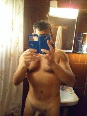 Xtudr - abridor: Amo atractivo,discreto,con carácter y con el que se puede hablar.
Busco contacto fisico,sexo,dominacion,azotes,atar,mamadas...