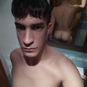 Xtudr - sergyhot27: I'm interested in very large cocks (at least 18 CM). I'm Versatile with experience, if you're only looking for Top or on...