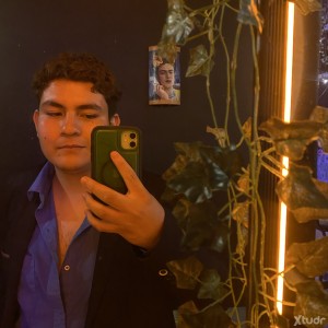 Xtudr - axelito19: Soy más que solo una cara bonita ,también busco a alguien que sea lea y atento conmigo 