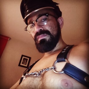 Xtudr - MasterApolo: Dominant Mexican Leather Master, practitioner of BDSM, with experience in practices such as: fisting, flogging, spankin...