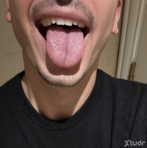Xtudr - Madrid2025: No me va el dolor extremo, sangre ni scat
Estoy abierto a probar cosas nuevas y descubrir mis límites
NO CASH-NO FINDOM