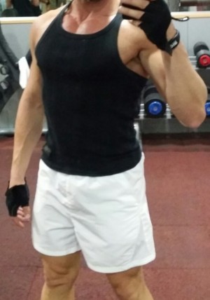 Xtudr - SubNovat: Iniciandome como sumiso, todavía con muy poca experiencia.
Me molan muchos los olores corporales, todos. Pies, lapos, meos...