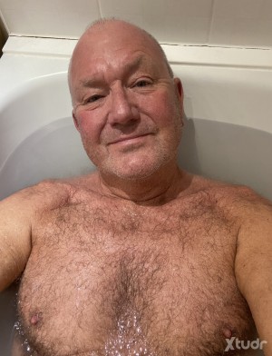 Xtudr - Baranq: NO  FACE PHOTO - NO REPLY !!
Tall hairy sub bottom guy seeks younger active top guy 25-55 
SIN FOTO DE CARA Y PERFILES VACÍO...