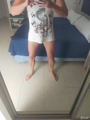 Xtudr - Sumisomamontf: Poco vello, morboso, sumiso, muy mamón, me gusta me den por la boca, me la follen bien, me llenen de leche, comer pie...
