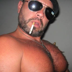 Xtudr - macholeather: Willing to be trained, good leather and boots licker.