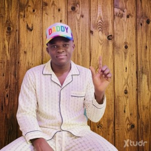 Xtudr - Ericshaft: Likes reading and hunting