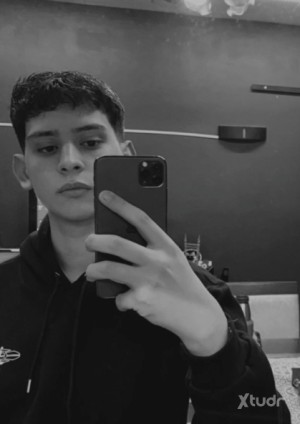 Xtudr - nicoo__m: Busco una primera vez con alguien con lugar