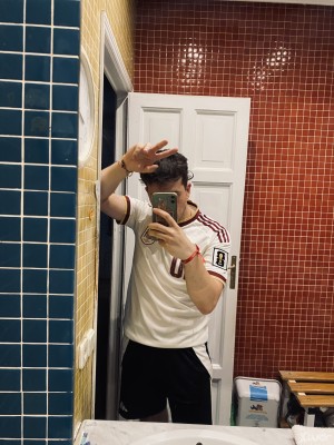 Xtudr - sinescapatoria: Busco dueño 24/7.
Si te gusto, te paso mis fotos, mi teléfono y redes sociales y empieza esclavitud forzada para mí....