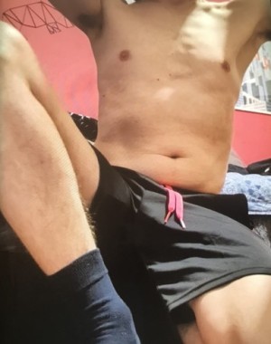 Xtudr - Kinkybttmbcn: morbo guarreo, cerdeo 🔥 🐽
siempre buen rollo,
Más guarro tú, más cerdo yo.🐷
Cada vez más versatil
Prefiero a partir de...