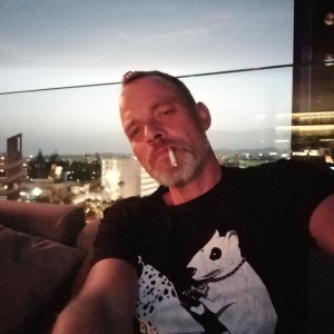 Xtudr - alincan: Good cocksucker looking for a deep throat to fuck mercilessly. I'm also into breath control (sleeper hold/Poppers) and punc...